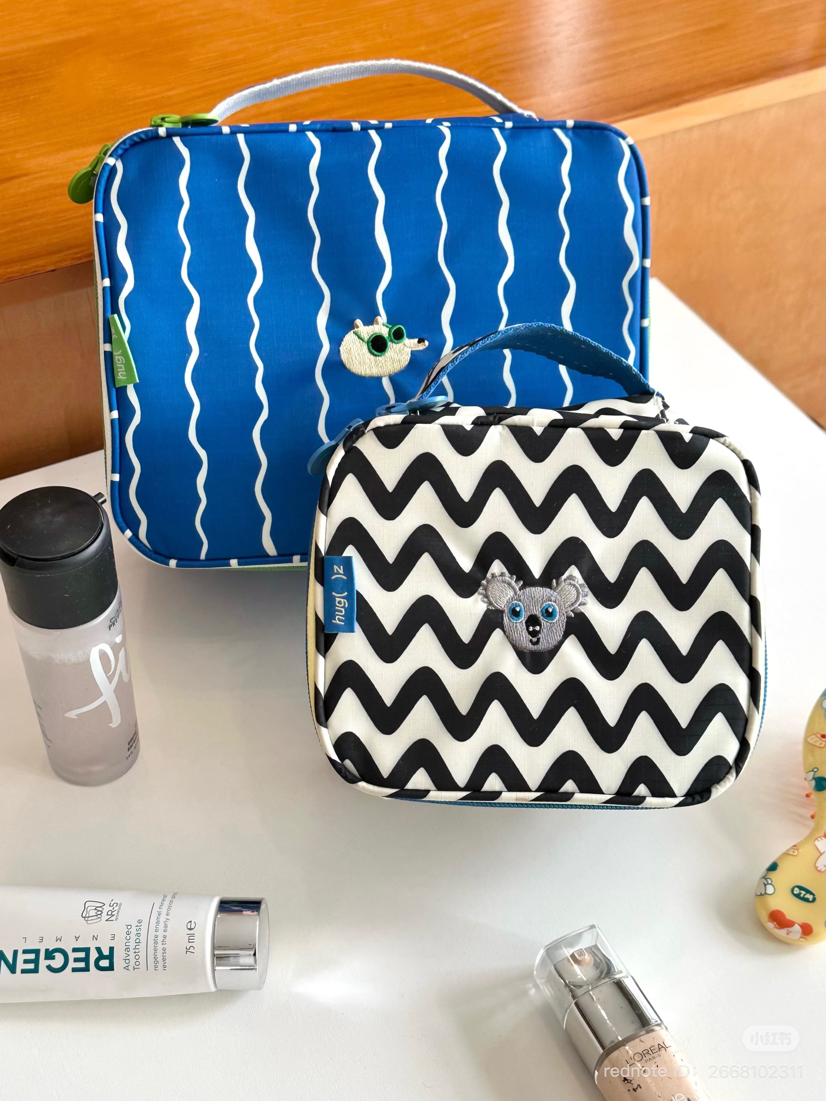 Daugiafunkcinis dėklas B&W Koala