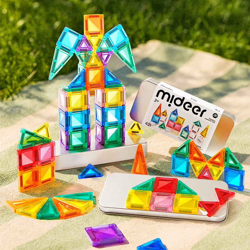 Mini Magnetic Building Set in a Metal Tin