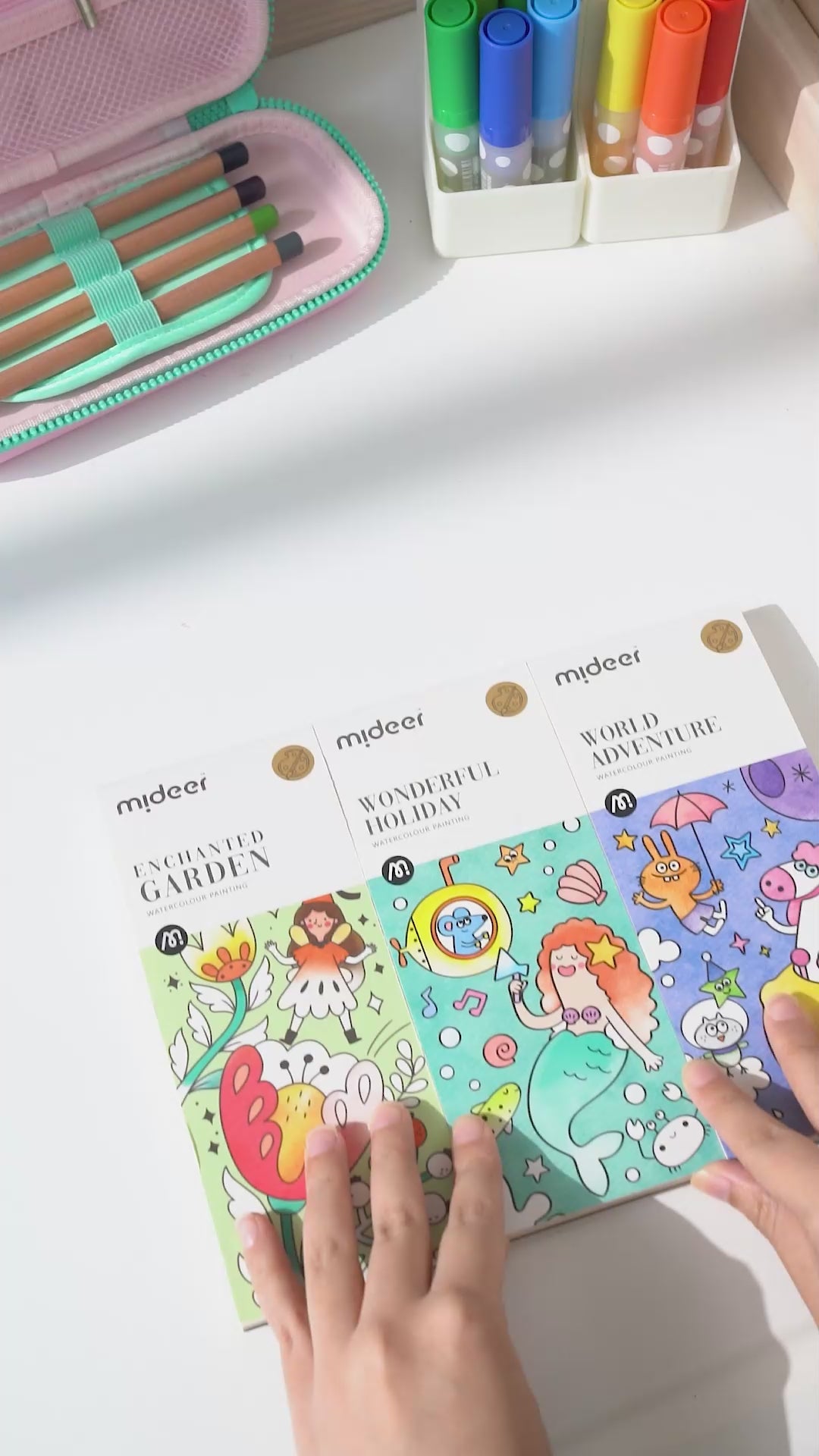 Spalvinimo akvarele knygelė Nuostabus miškas